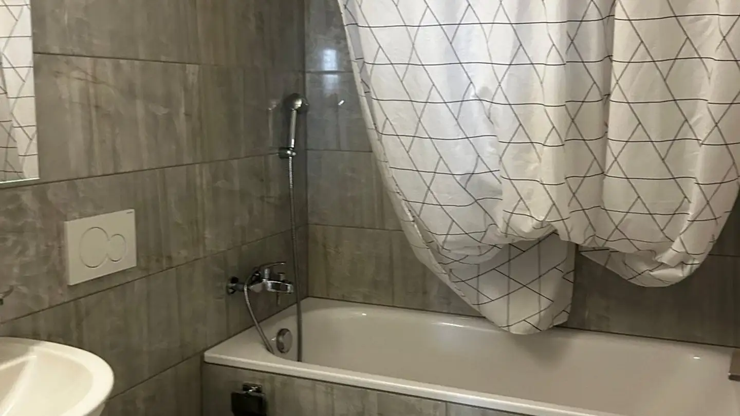 Apartment for rent - 1786 Sugiez