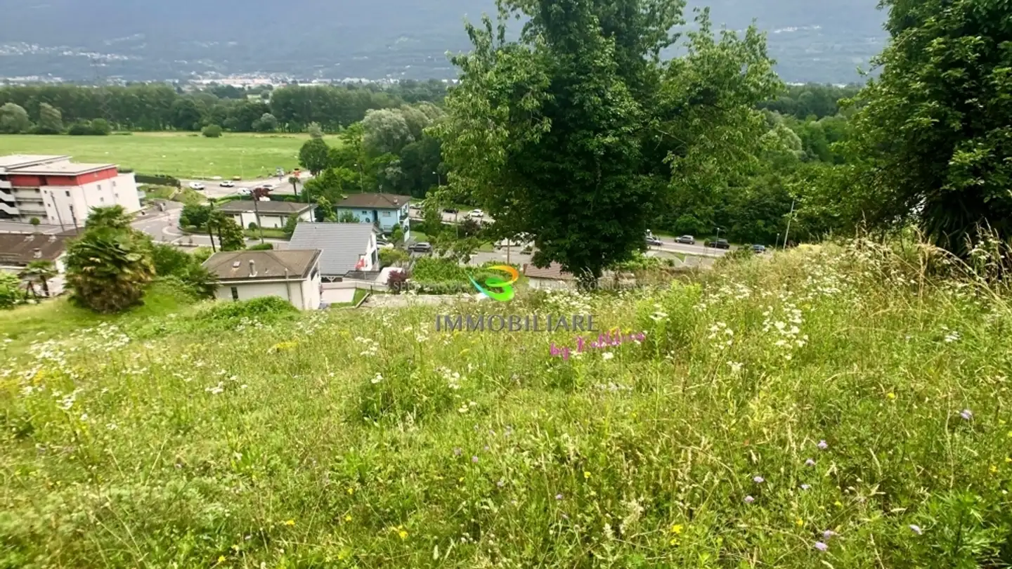 Terreno edificabile in vendita - 6515 Gudo