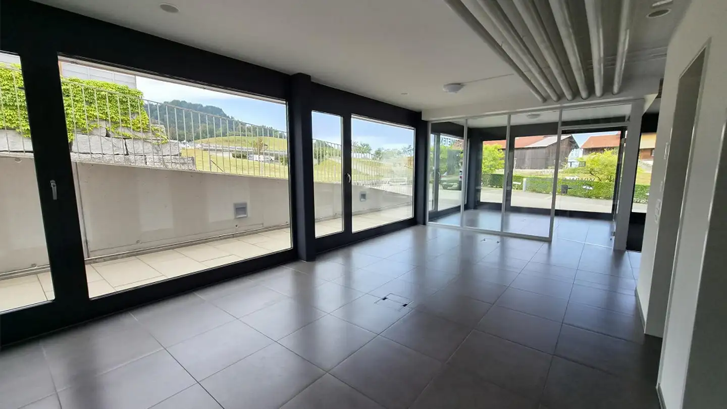 Commercial à louer - Schulhausstrasse 17, 8834 Schindellegi
