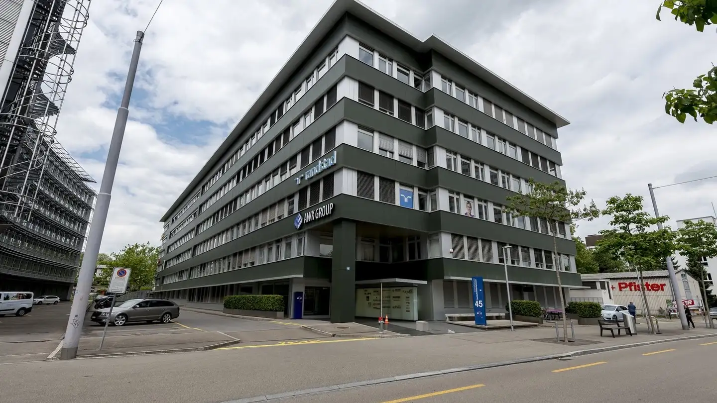 Commerciale in affitto - Leutschenbachstrasse 45, 8050 Zürich