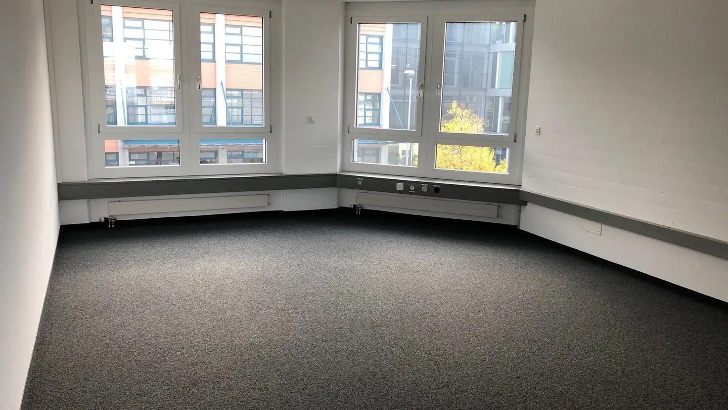 Bureau à louer - Brunnenbachstrasse 2, 8340 Hinwil - Photo 2
