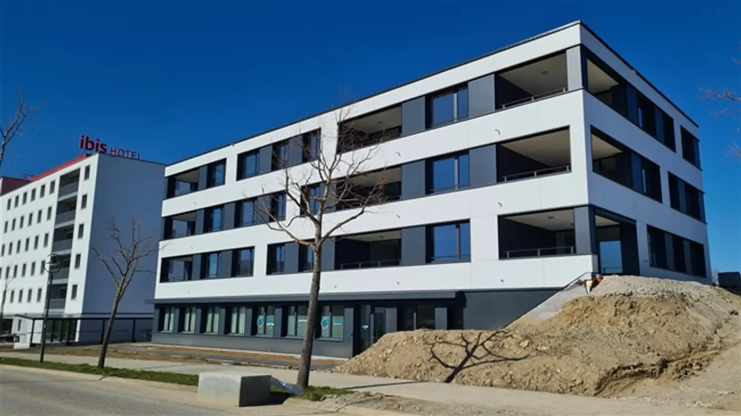 Outdoor parking space for rent - Chemin Des Mosseires 73, 1630 Bulle