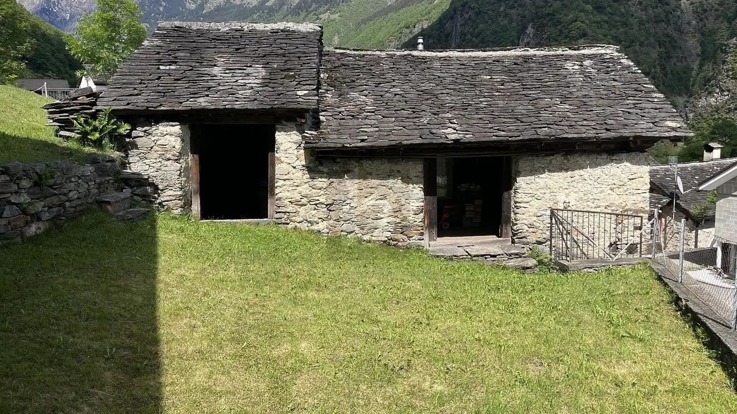Chalet for sale - 6562 Soazza
