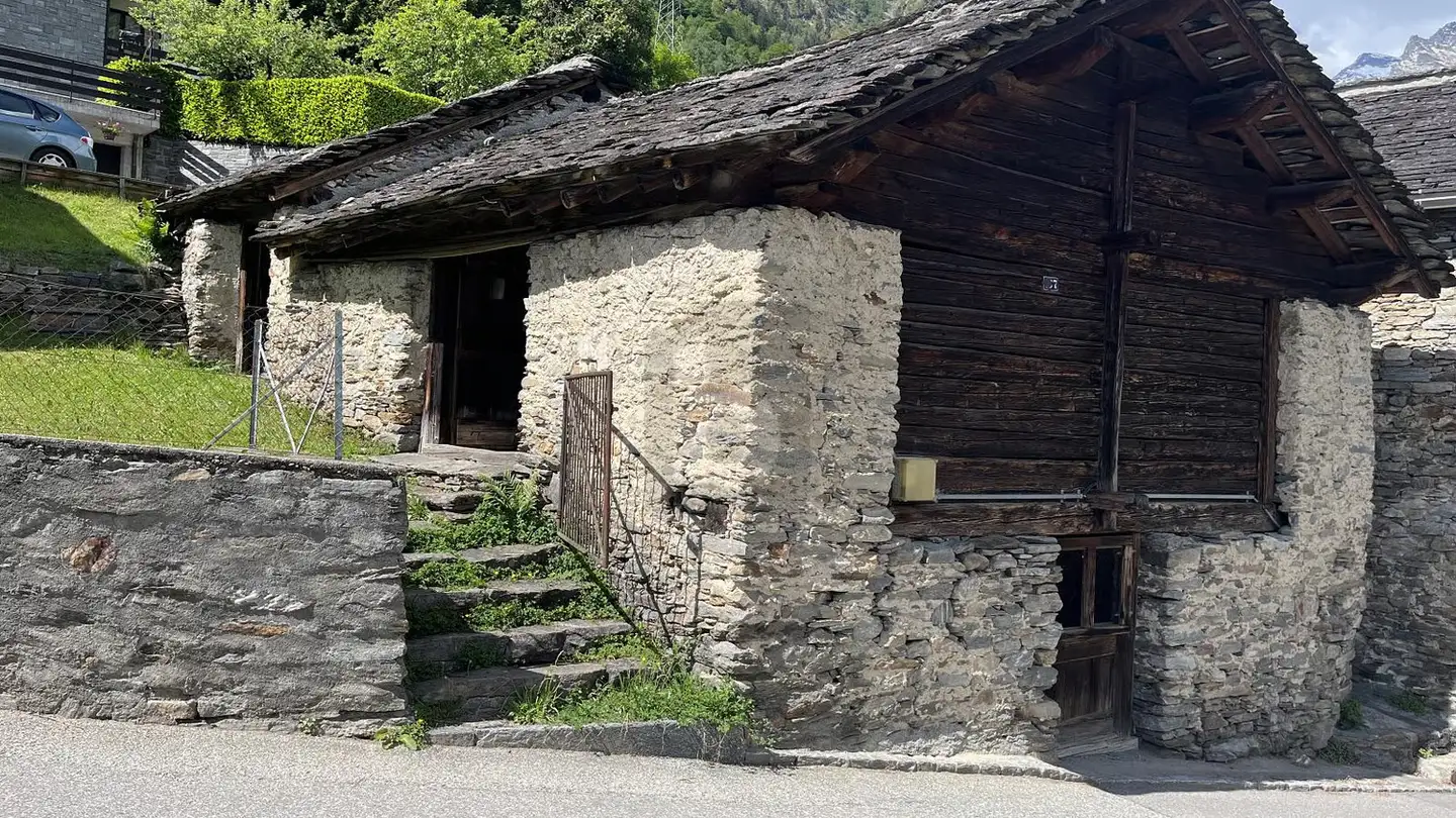 Chalet for sale - 6562 Soazza - Photo 2