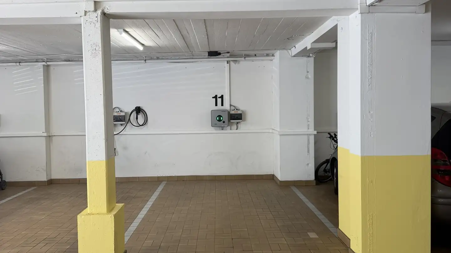 Garage individuel à louer - Uhlandstrasse 6, 8037 Zürich