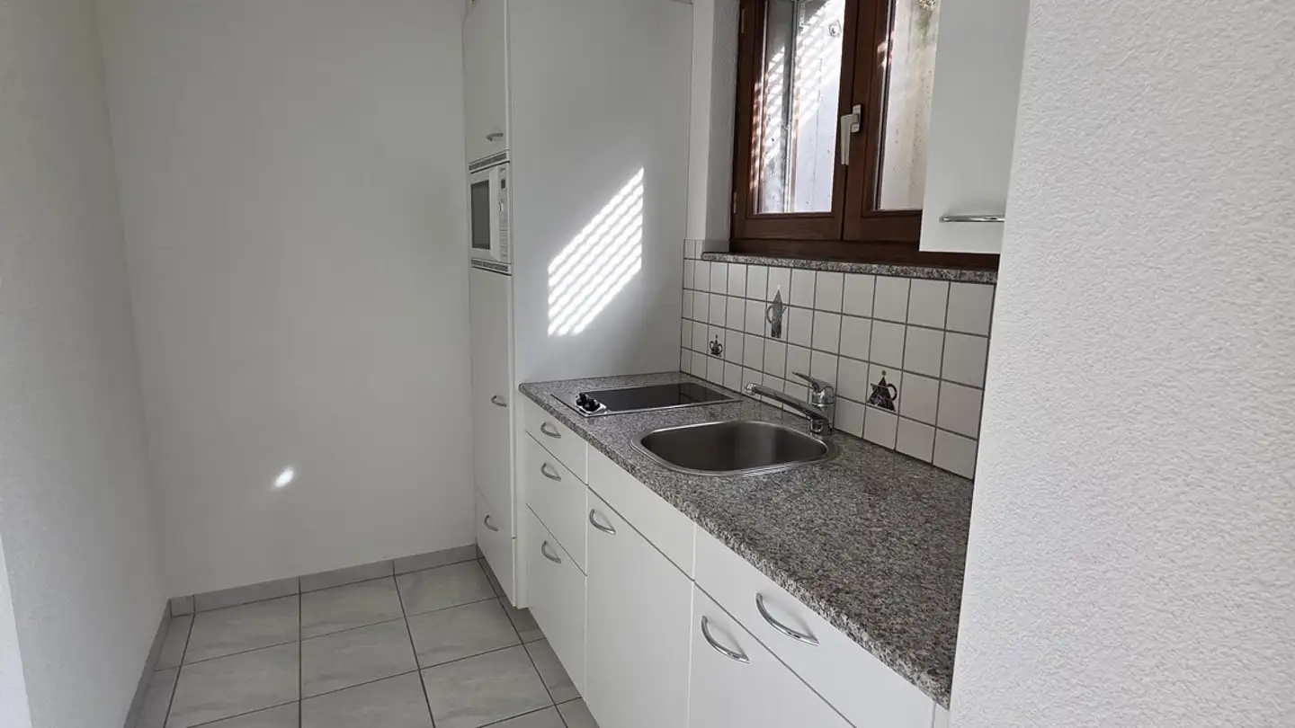 Apartment for rent - 6037 Root - Photo 2