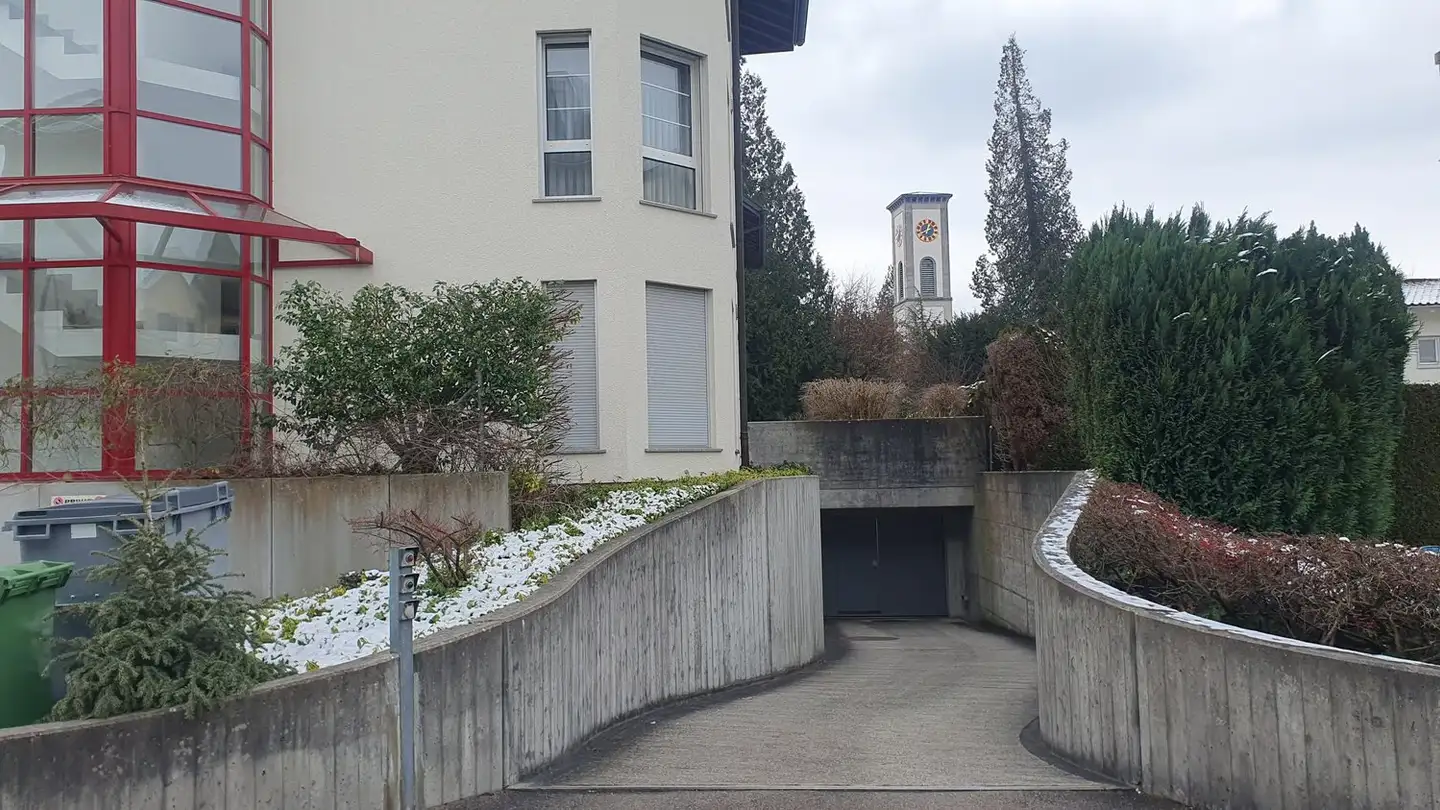 Tiefgaragenstellplatz mieten - Seewiesstrasse 6, 8640 Rapperswil SG