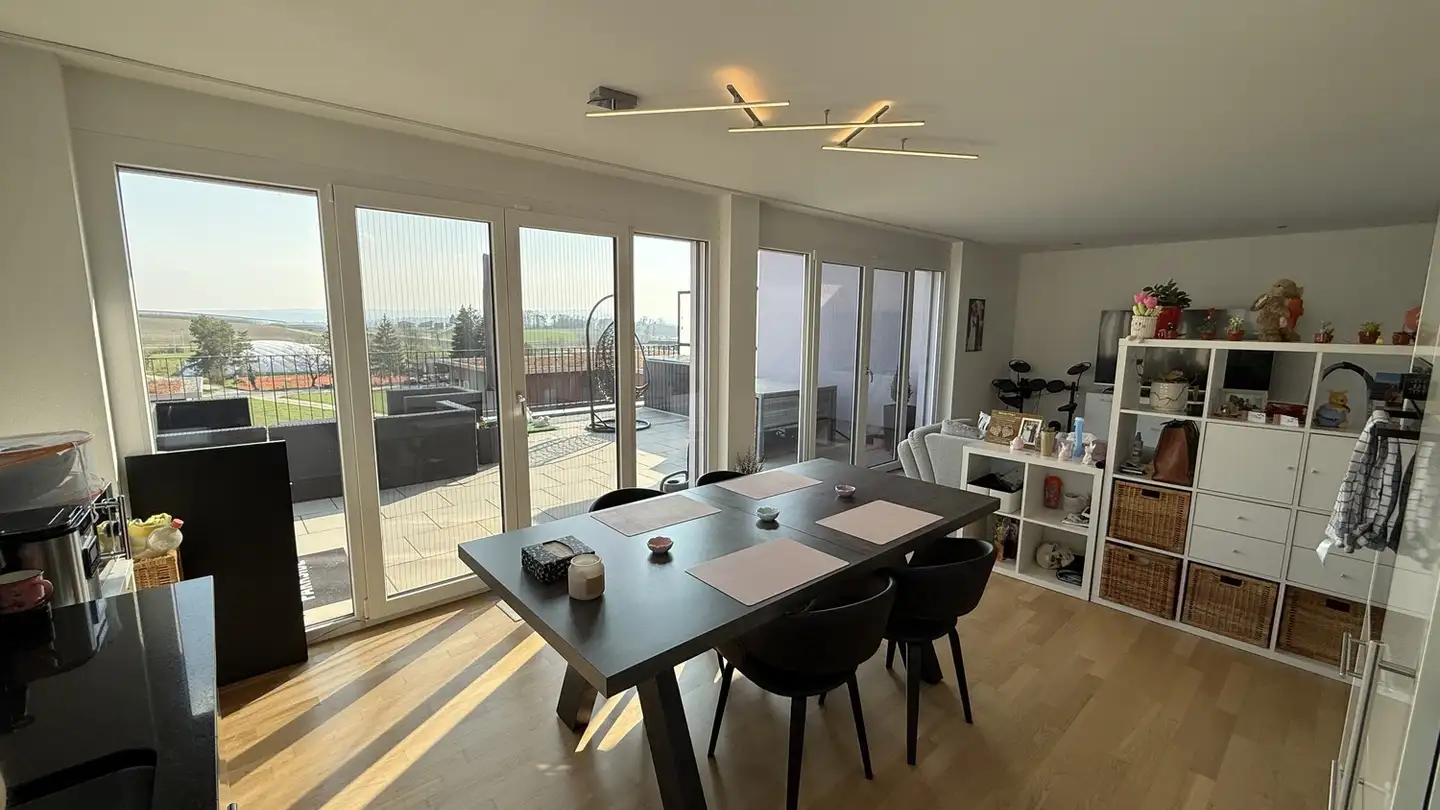 Wohnung mieten - Nüsatzstrasse 29, 8248 Uhwiesen - Foto 2