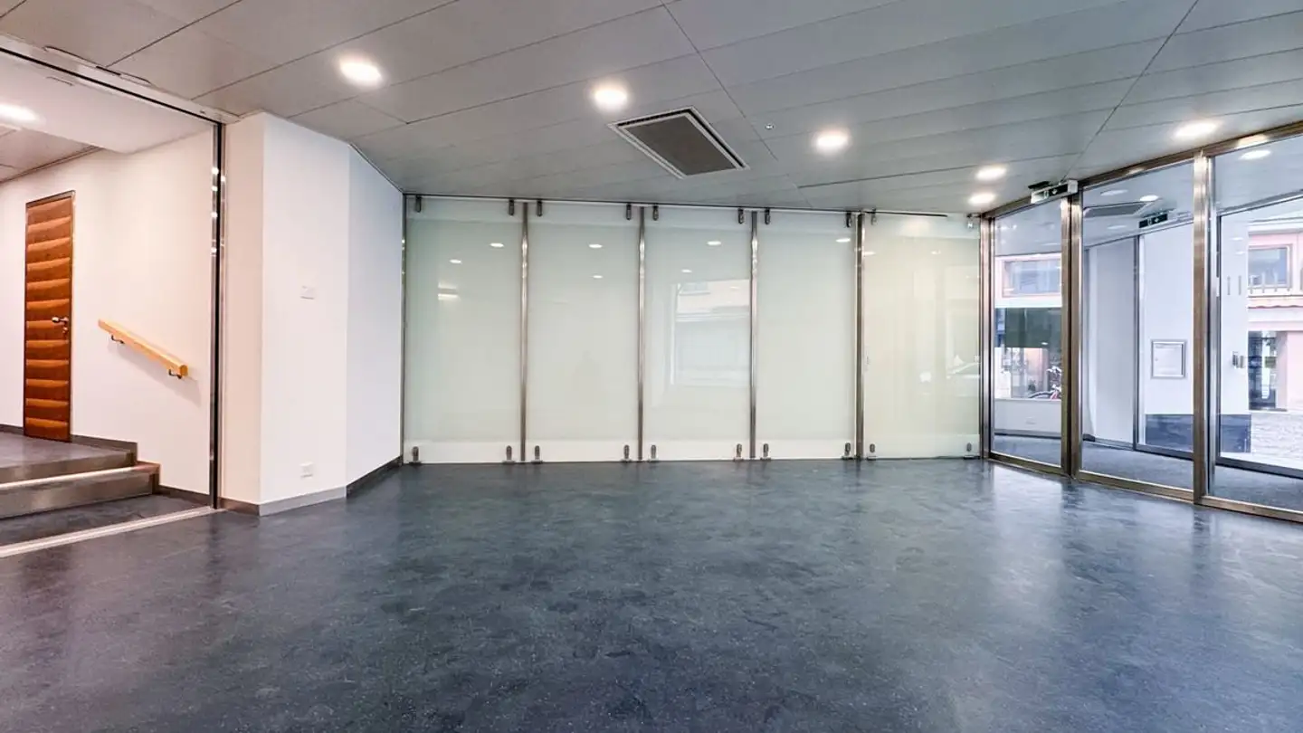 Commercial à louer - 1870 Monthey - Photo 2