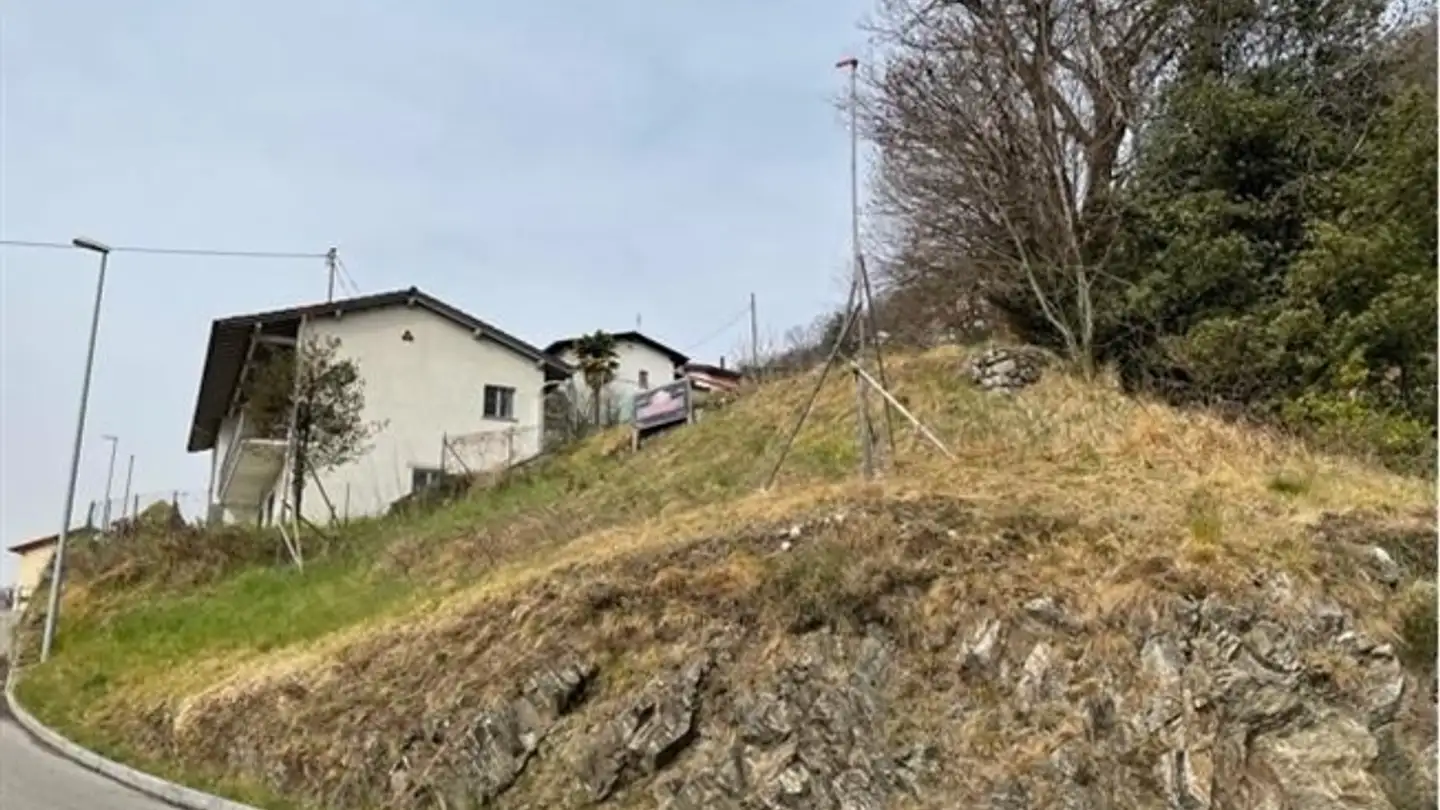Constructible plot for sale - 6516 Cugnasco
