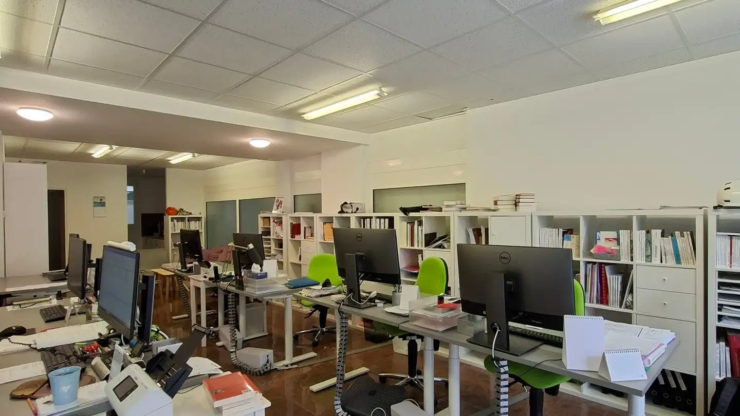 Bureau à louer - Rue Du Tertre 10, 2000 Neuchâtel - Photo 2