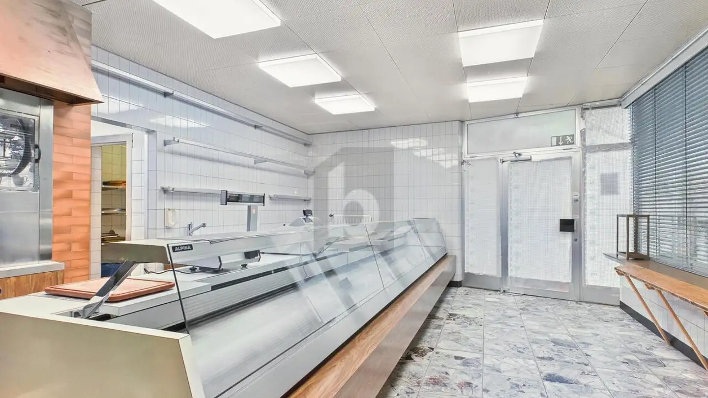 Commercial for sale - 3954 Leukerbad
