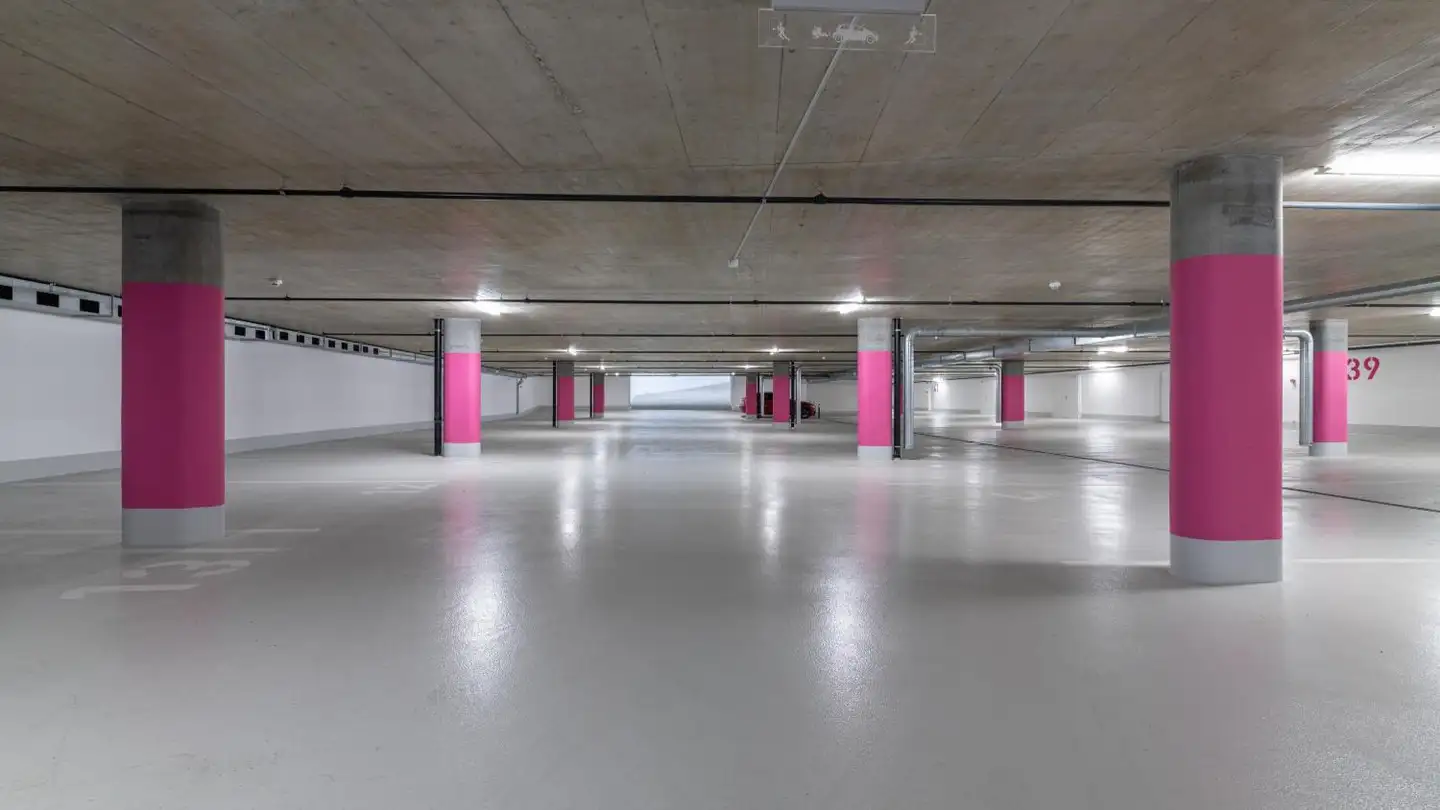 Place de parking extérieure à louer - Avenue De Tourbillon 35, 1950 Sion