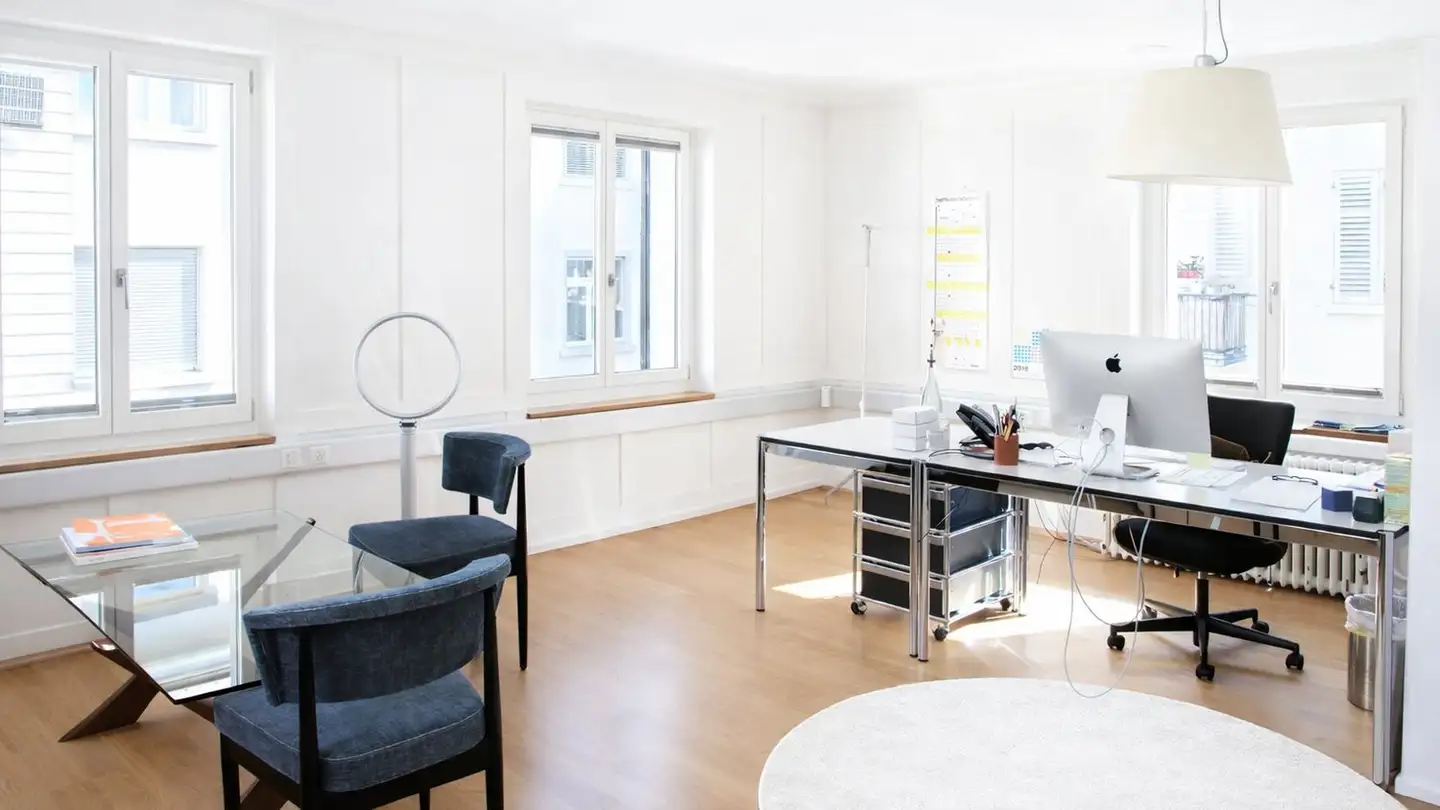 Commercial à louer - 8032 Zürich