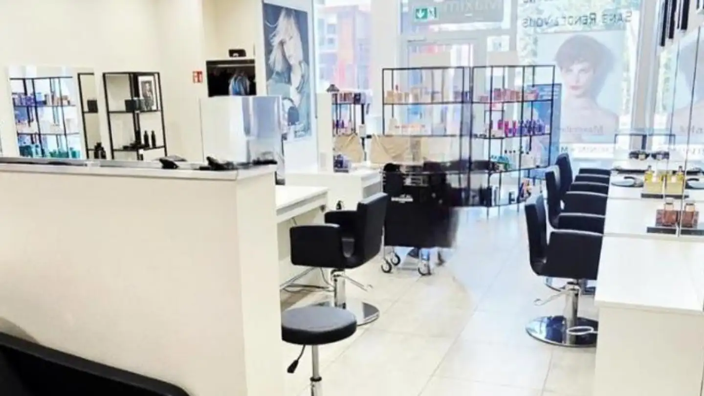 Mixed-use building for rent - 3280 Murten