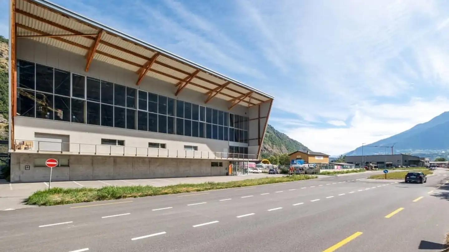 Commerciale in affitto - Kantonsstrasse 408, 3900 Gamsen - Photo 2