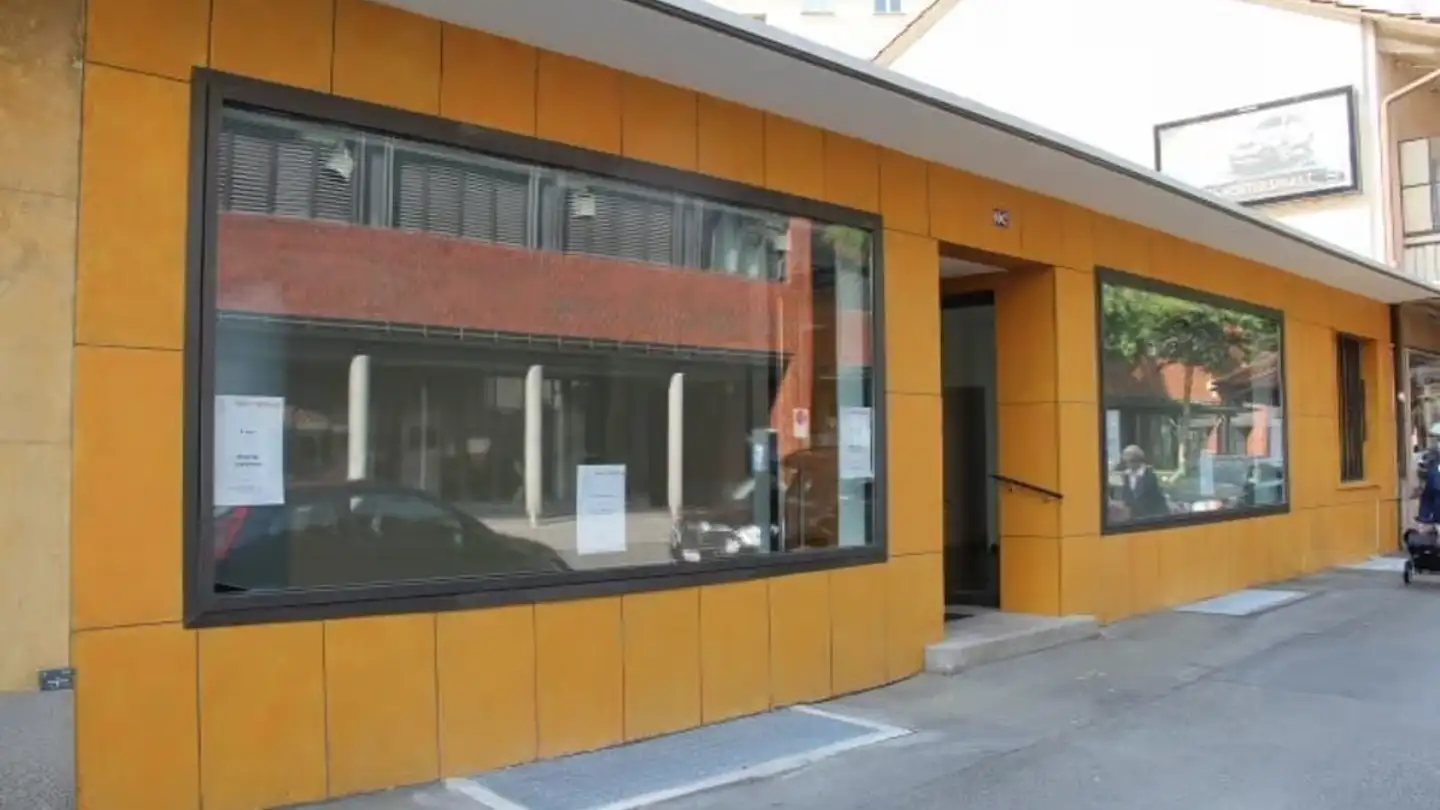 Commercial à louer - Rue D'aarberg / Aarbergstrasse 102, 2502 Biel/Bienne