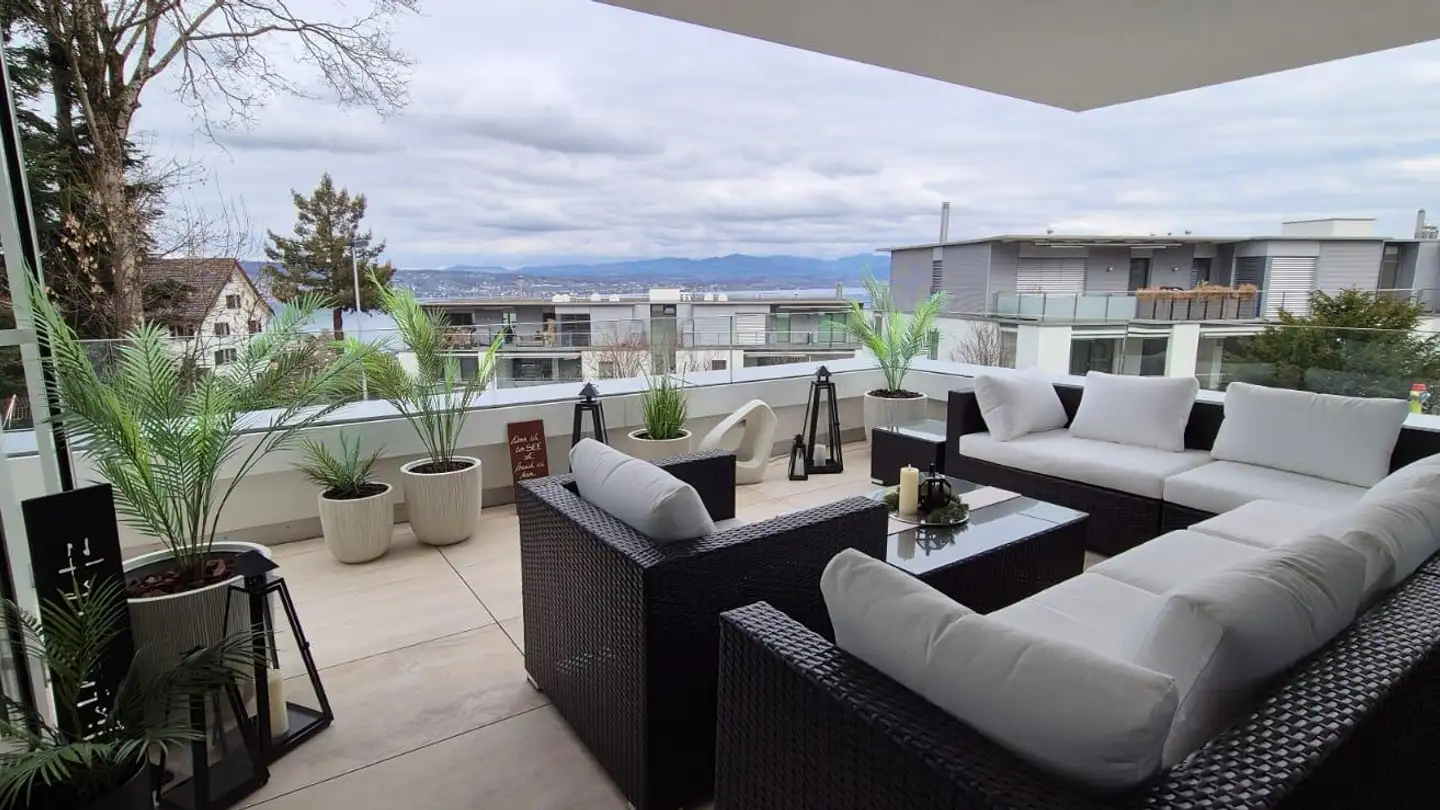 Appartement en terrasse à louer - Bachtelblick 1a, 8805 Richterswil