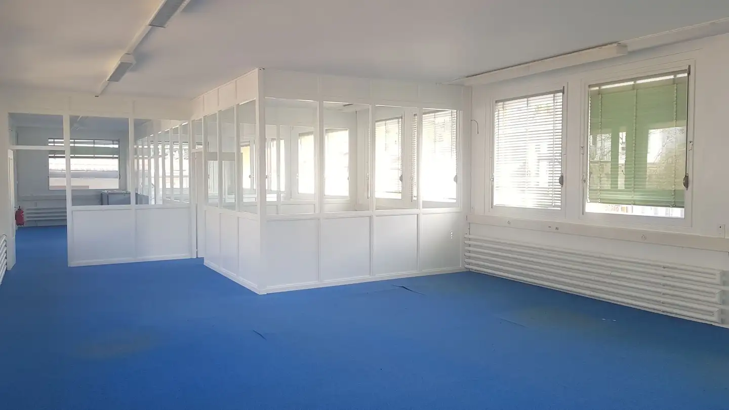 Workshop for rent - Rue Des Billodes, 2400 Le Locle