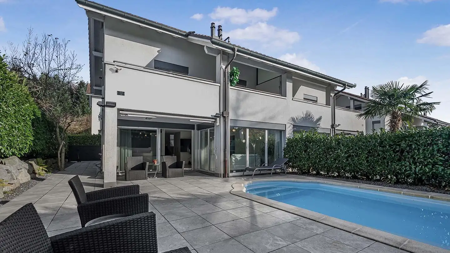 Single house for sale - 6026 Rain