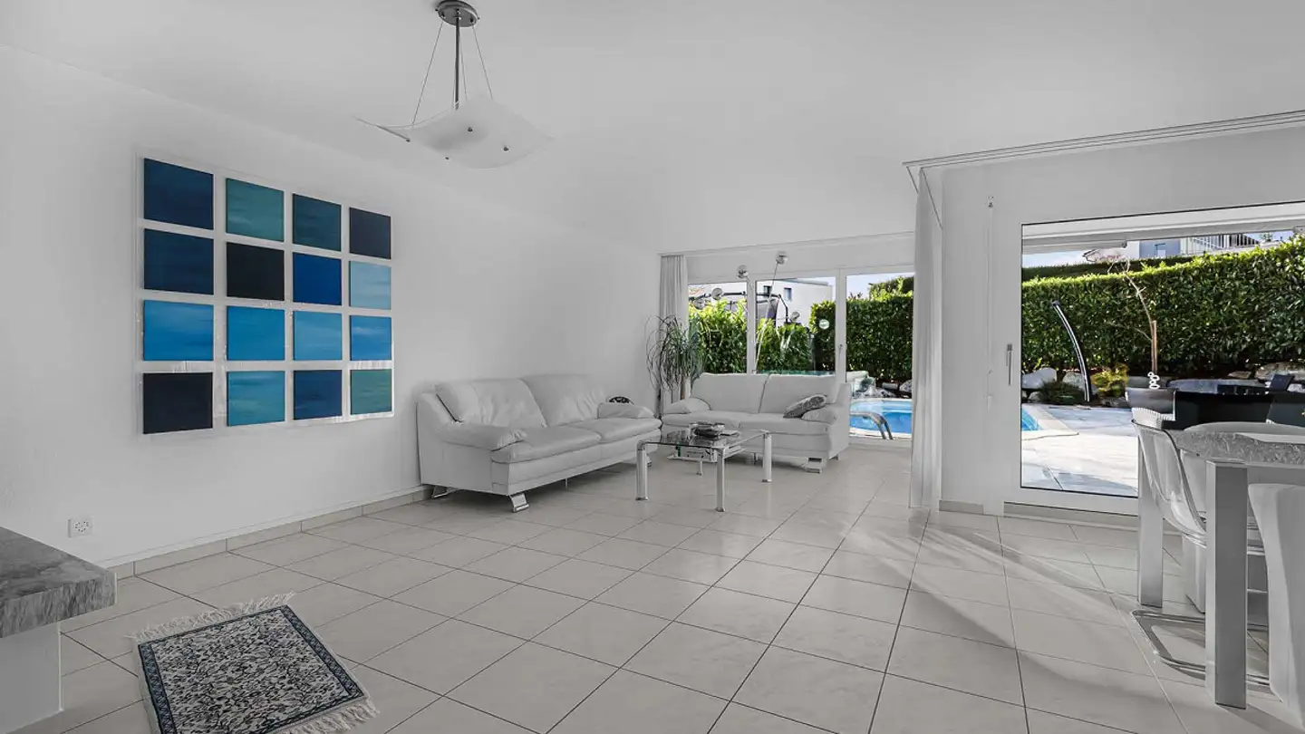 Single house for sale - 6026 Rain - Photo 2