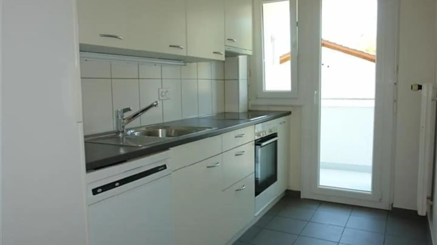 Apartment for rent - Frutigenstrasse 24a, 3600 Thun - Photo 2