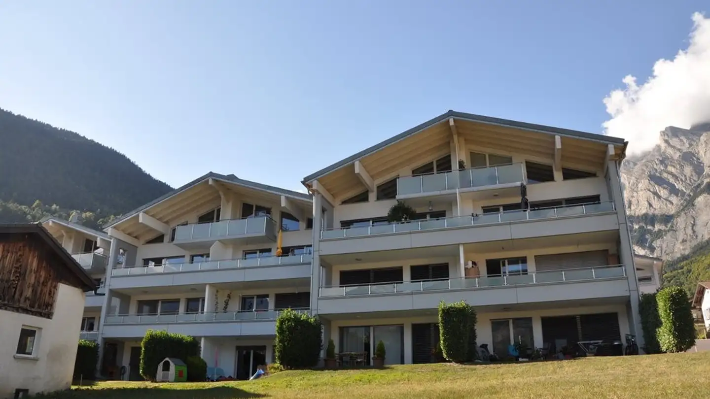 Double garage for rent - Rue De La Place 30b, 1955 Chamoson