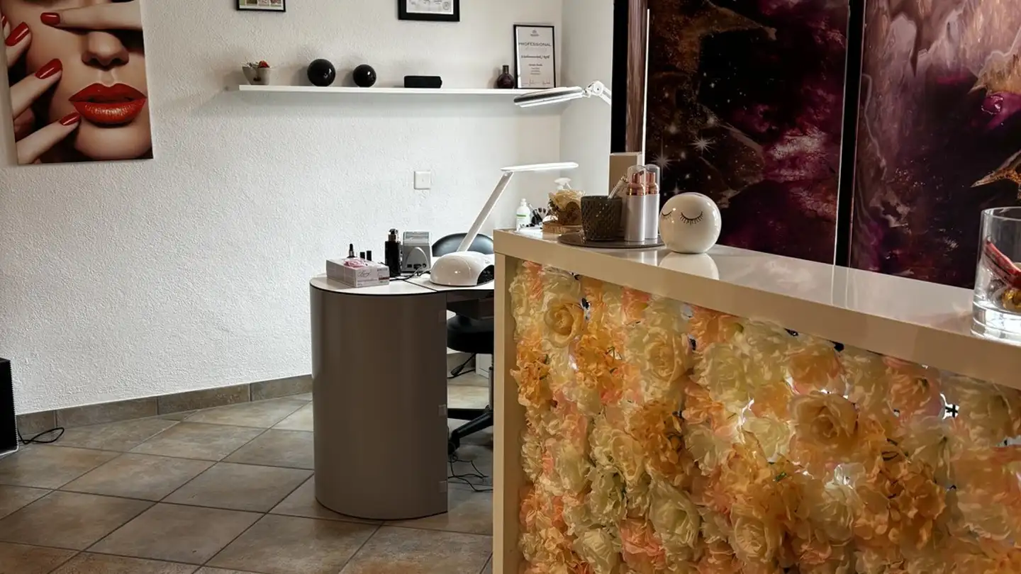 Commercial à louer - Landstrasse 36, 8197 Rafz