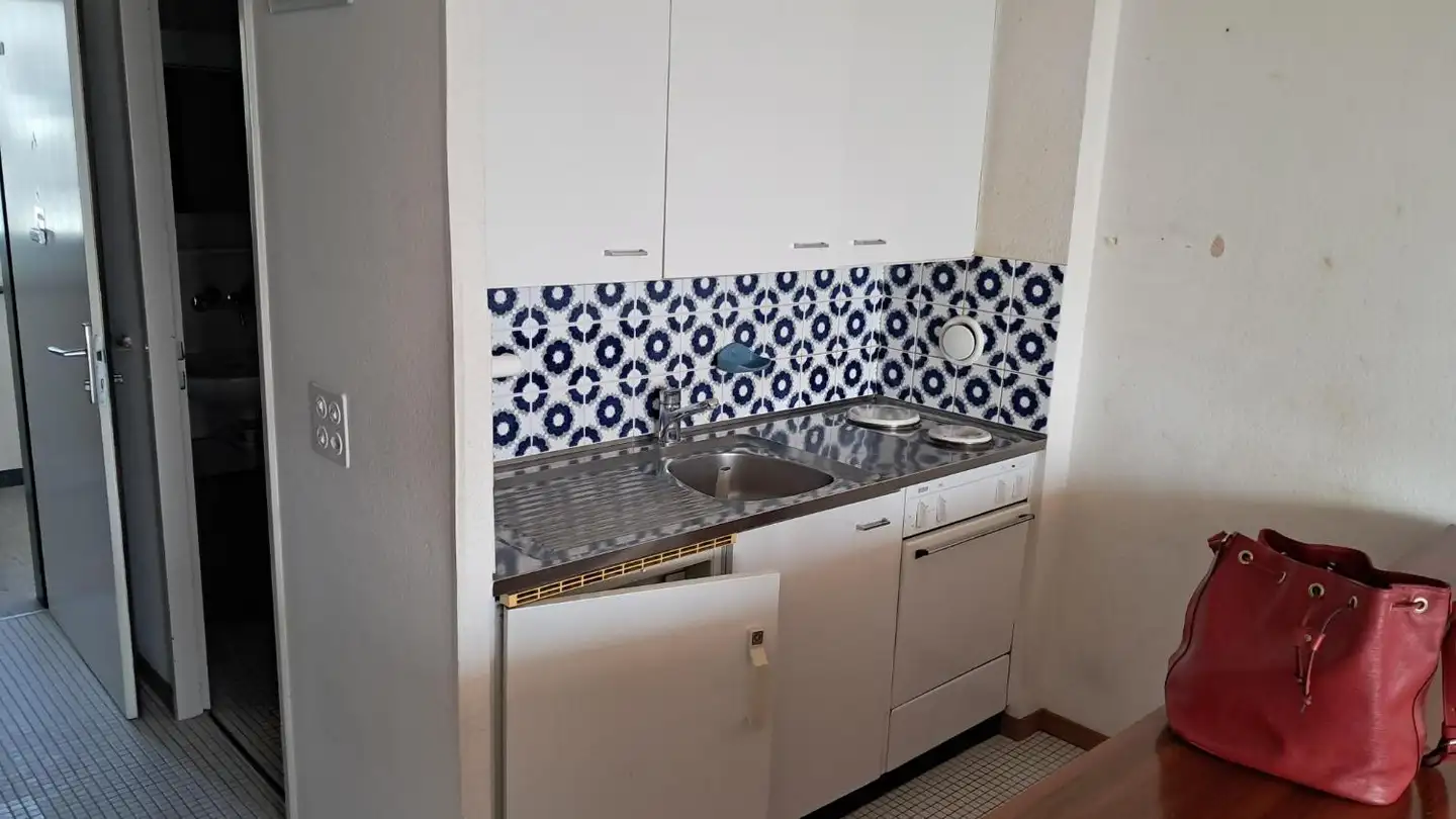 Studio for rent - Rue De La Dîme 72, 2000 Neuchâtel - Photo 4