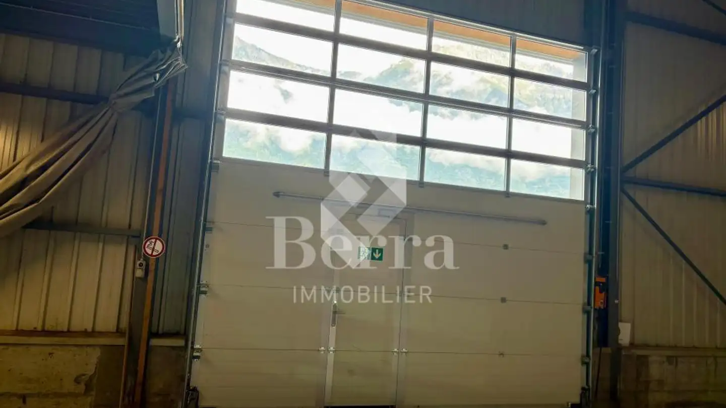 Office space for rent - Route Du Canal, 1906 Charrat - Photo 3