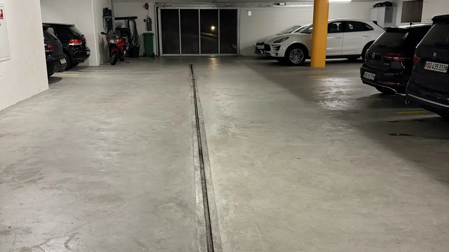 Garage singolo in affitto - Etzelstrasse 2, 8640 Rapperswil SG