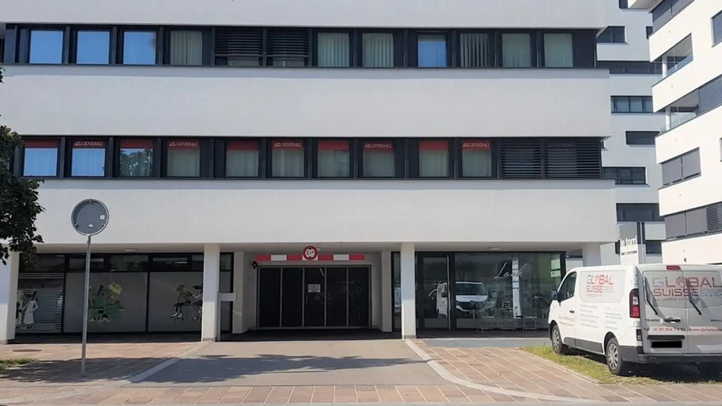 Single garage for rent - Via Luigi Lavizzari 8, 6600 Locarno