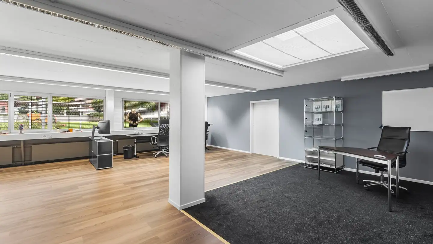 Office space for rent - Roosstrasse 49, 8832 Wollerau