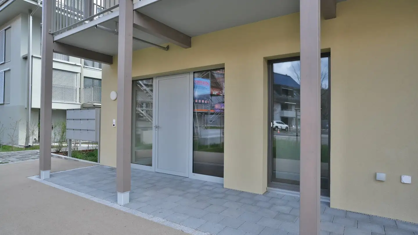 Commercial for rent - Hauptstrasse 27, 3252 Worben