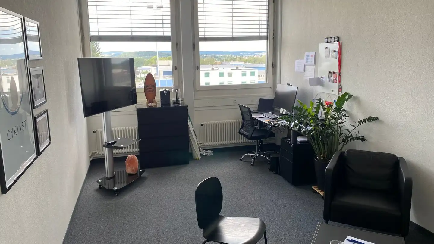 Bureau à louer - Biologiestrasse 11, 8157 Dielsdorf