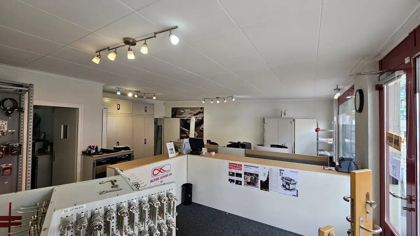 Commerciale in affitto - Avenue De La Gare 8, 1814 La Tour-de-Peilz - Foto 4