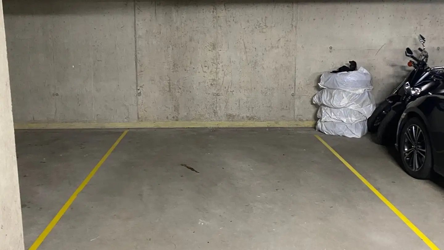 Underground parking space for sale - Breitenstrasse, 5242 Lupfig