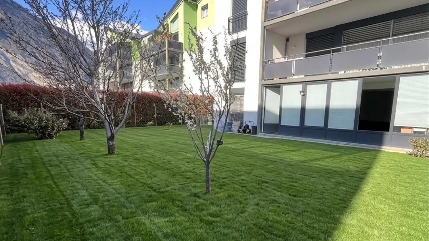 Apartment for rent - 1907 Saxon