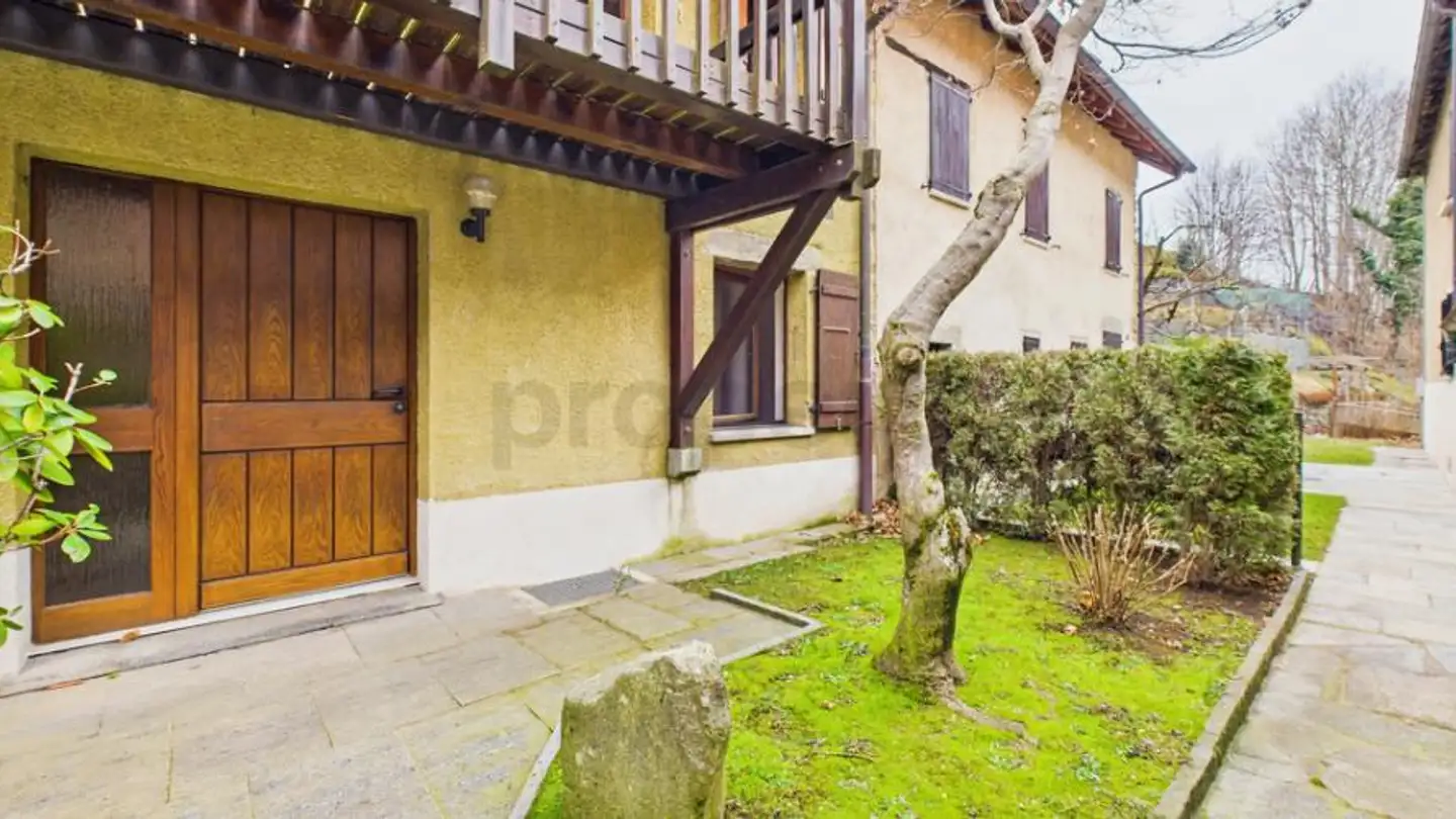 Row house for sale - 6960 Odogno
