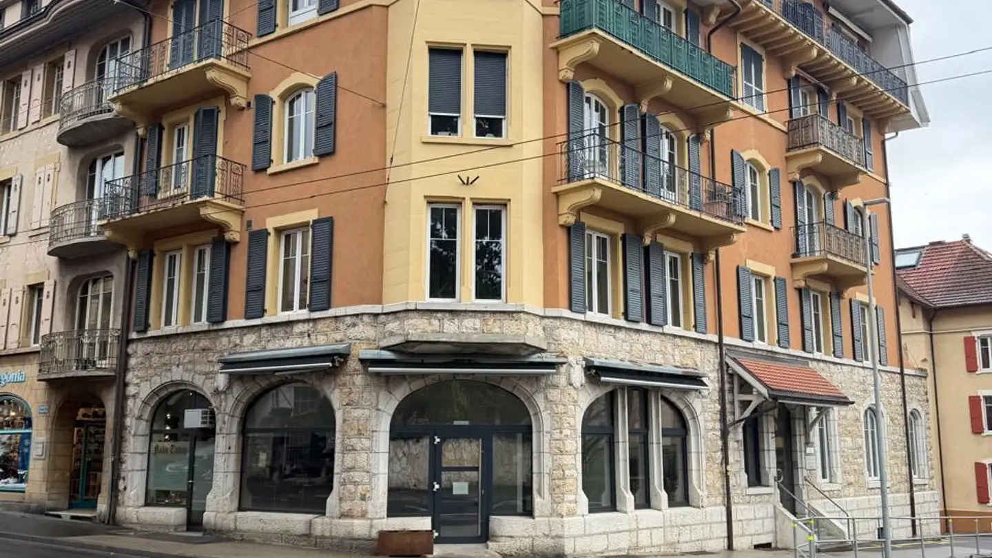 Commercial à louer - Rue Ernest Roulet 1, 2034 Peseux