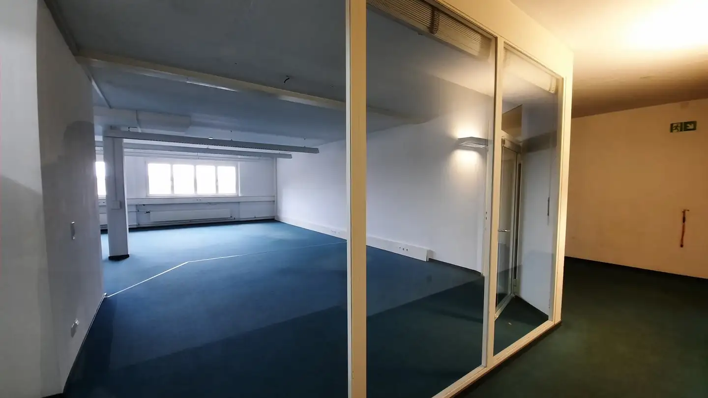 Bürofläche mieten - Im Halbiacker 7, 8352 Elsau - Foto 2