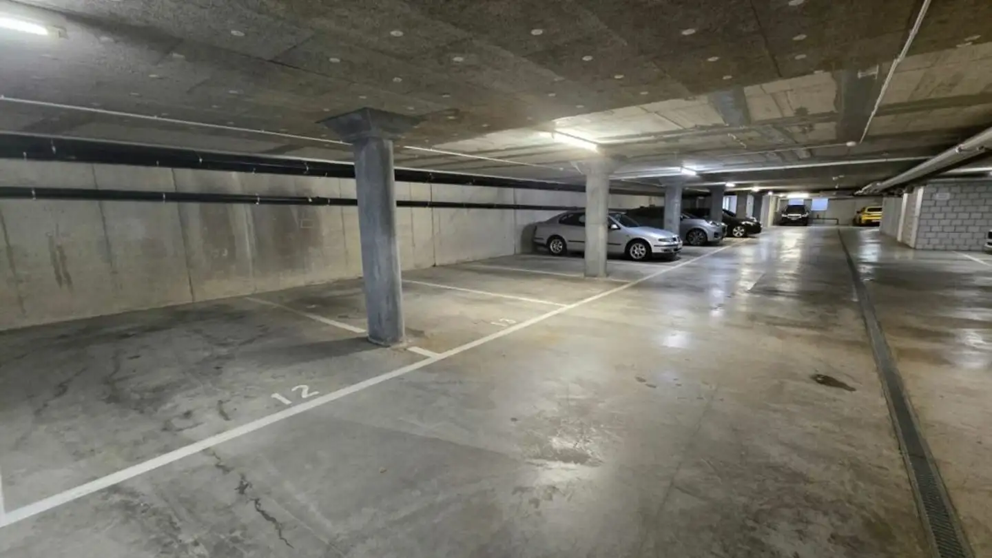 Outdoor parking space for rent - Eichenweg, 3123 Belp - Photo 3