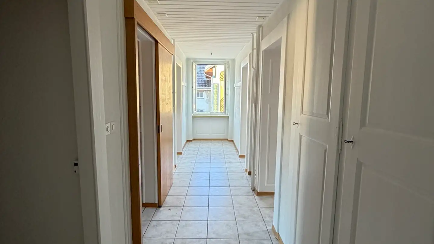 Apartment for rent - Rue Jean d'Aarberg 8, 2400 Le Locle - Photo 4