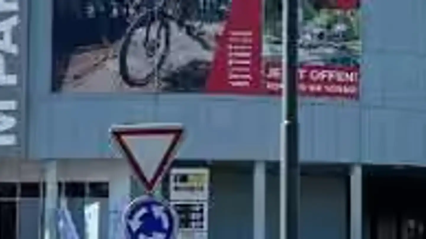 Commercial à louer - Zugerstrasse 5, 6030 Ebikon