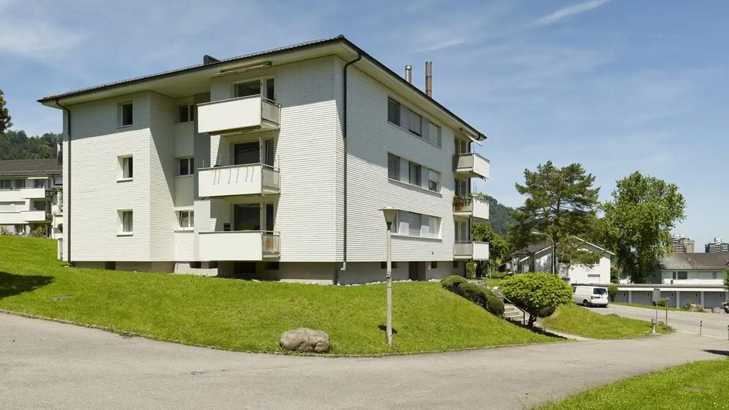 Appartement à louer - Holderenweg 12, 8134 Adliswil