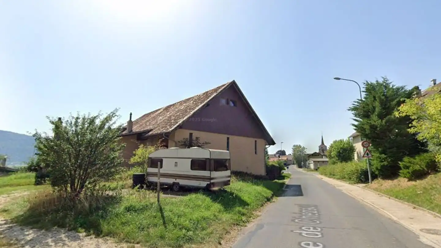 Residential building for sale - 2046 Fontaines NE - Photo 2