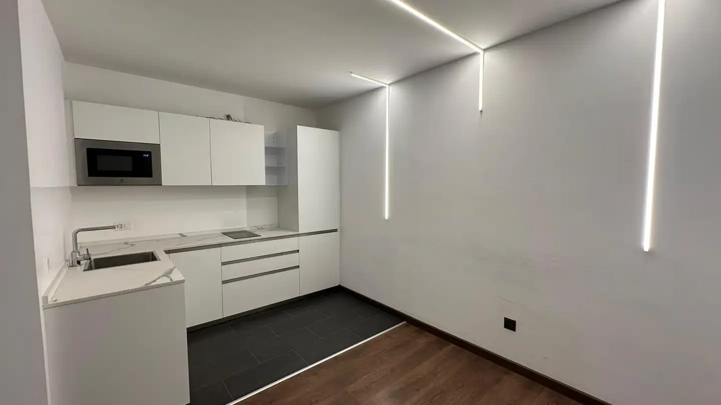 Spazio ufficio in affitto - Viale Alessandro Volta, 6830 Chiasso - Foto 3