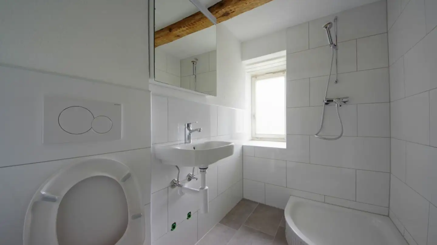 Apartment for rent - Hauptstrasse 6, 8777 Betschwanden - Photo 4