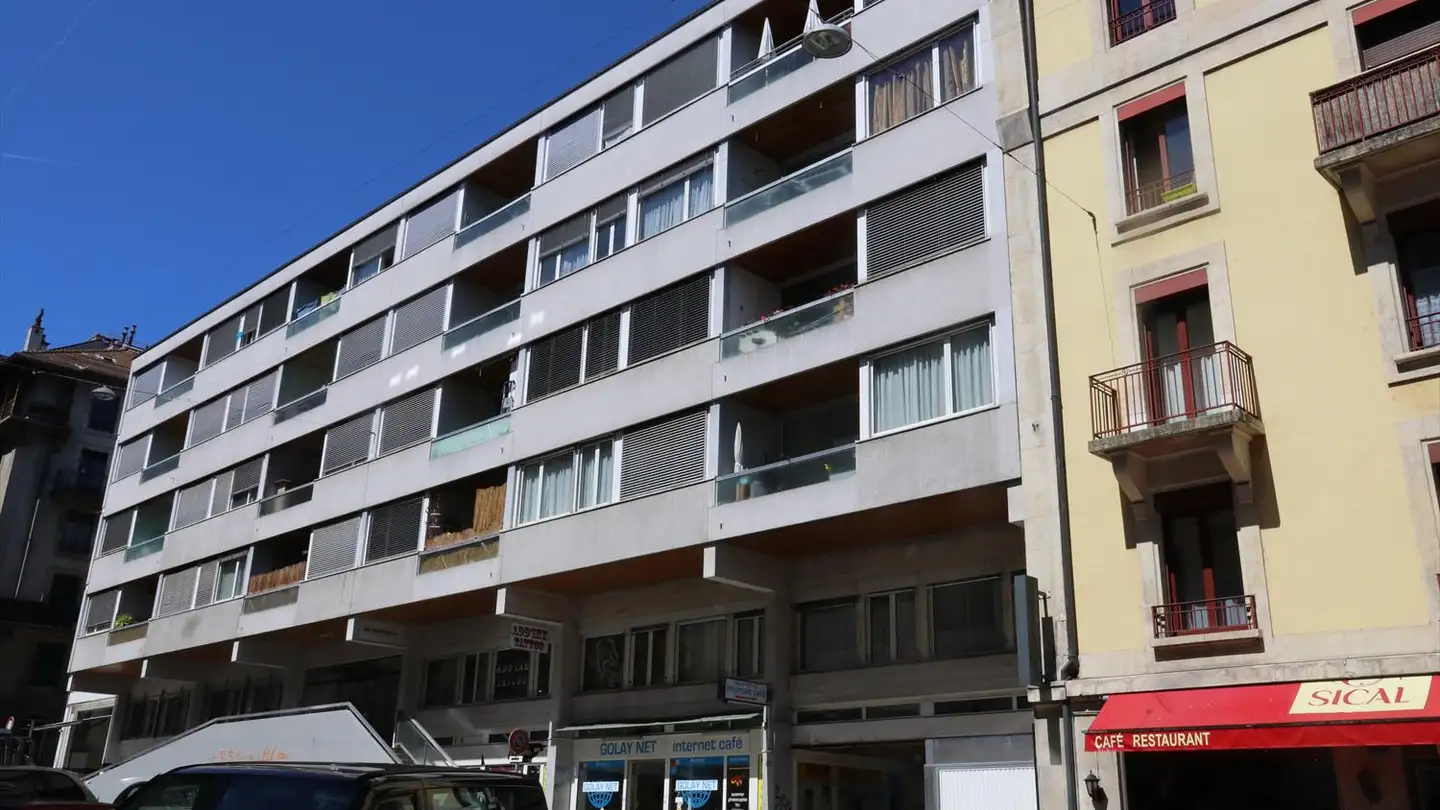 Place de parking couverte à louer - Rue De Zurich 36, 1201 Genève