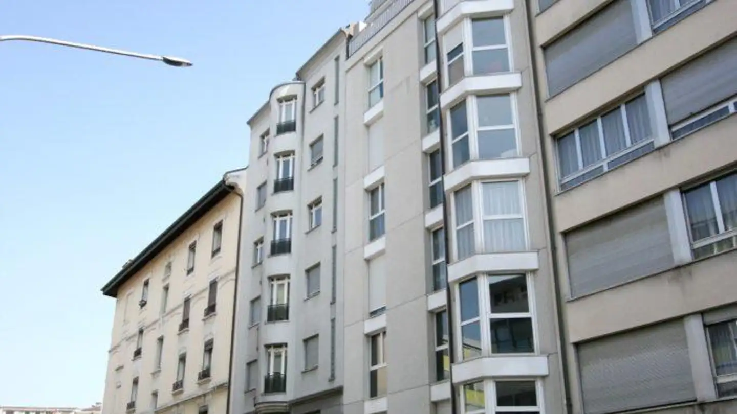 Apartment for rent - 1227 Les Acacias